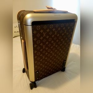 Louis Vuitton Horizon 50 Suitcase